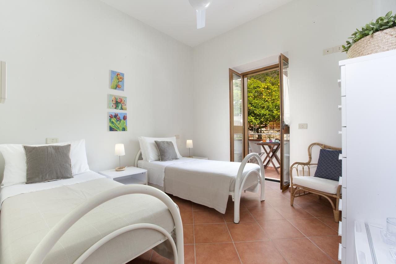 Il Cefalo Hotel & Restaurant Castellabate Bagian luar foto