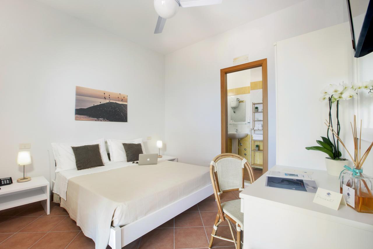 Il Cefalo Hotel & Restaurant Castellabate Bagian luar foto