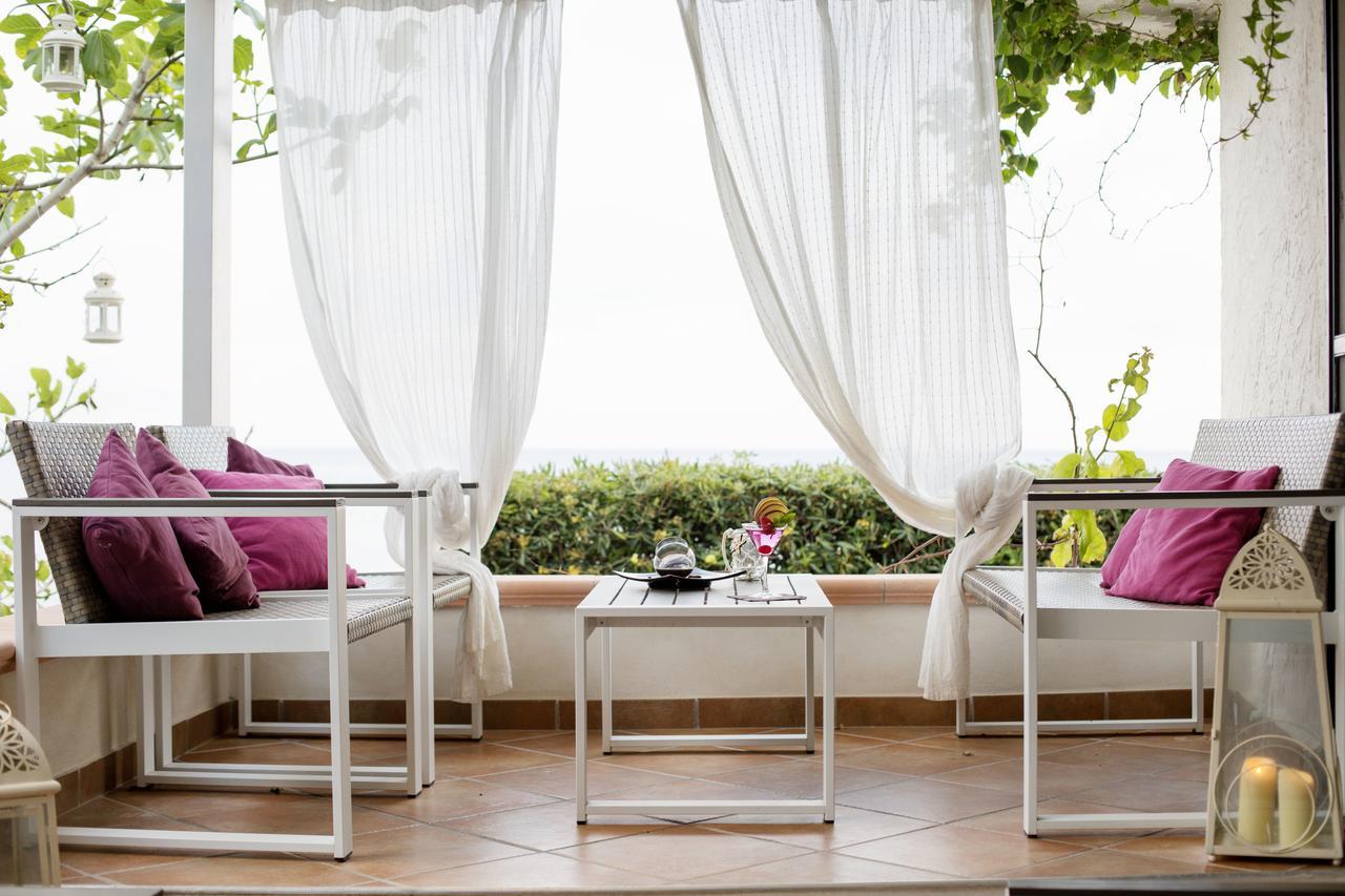 Il Cefalo Hotel & Restaurant Castellabate Bagian luar foto