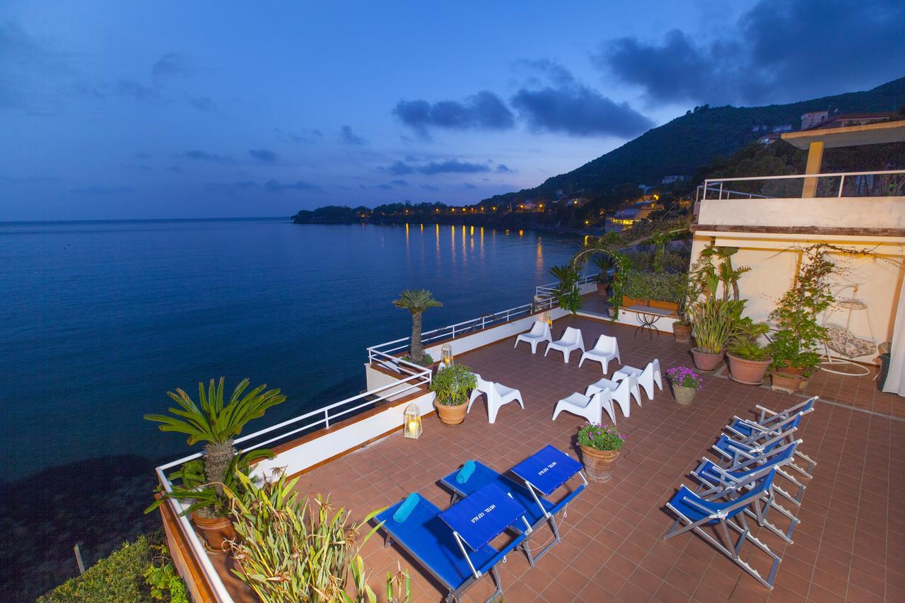 Il Cefalo Hotel & Restaurant Castellabate Bagian luar foto