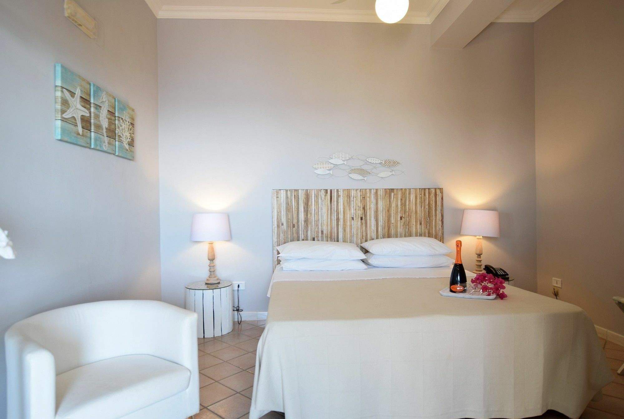 Il Cefalo Hotel & Restaurant Castellabate Bagian luar foto